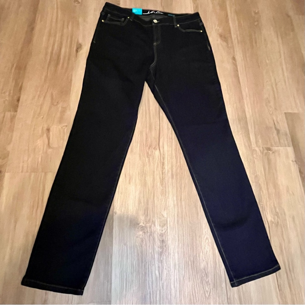 NWT INC International Concepts Women's Size 16L Curvy Fit Skinny Leg Jeans - Picture 2 of 13